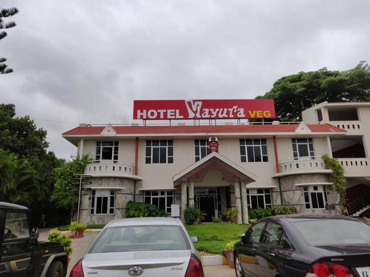 Hotel Mayura Nelligere Екстер'єр фото